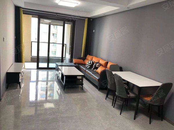无锡新吴新安宝龙tod未来城地铁三号线旁,宝龙世家,全新精装三房,家具