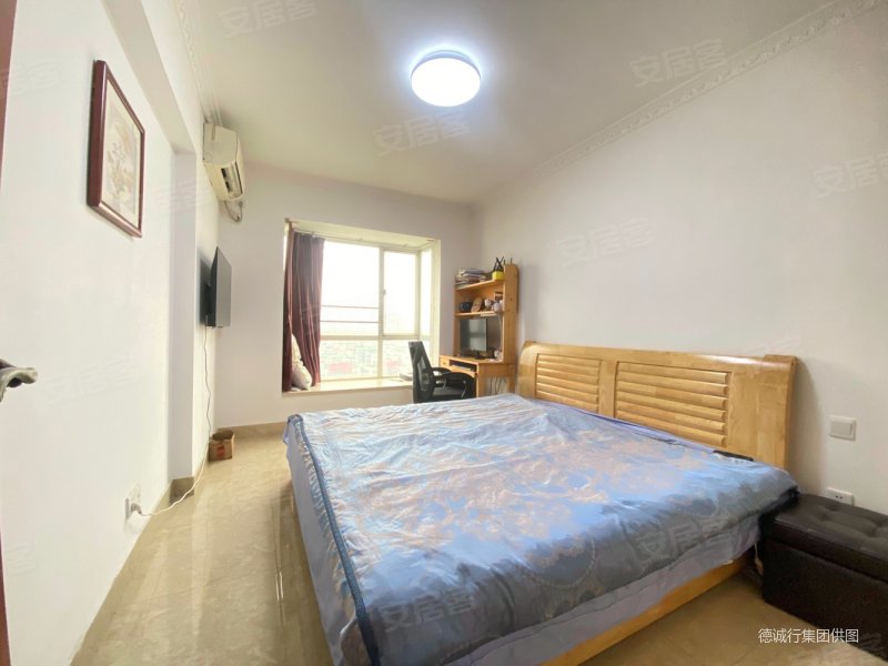 坚真花园3室1厅1卫106.74㎡北558万