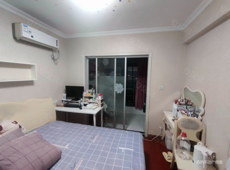 凤凰名城 地铁口 好楼层  采光好 周边配套齐全 主营小区