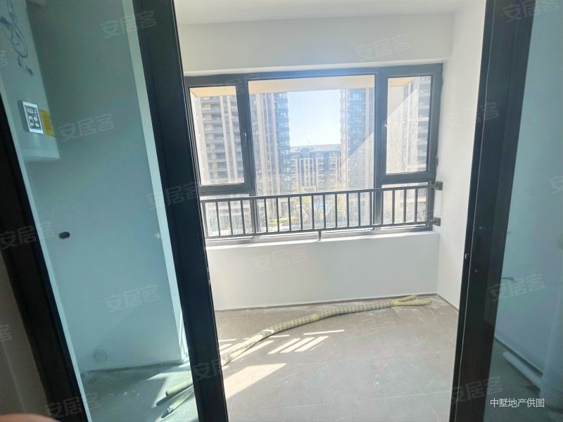 新力弘阳湖语时光张衡路3室1厅1卫941平方米