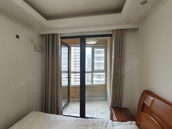 青岛黄岛薛家岛海尔山海湾短租!