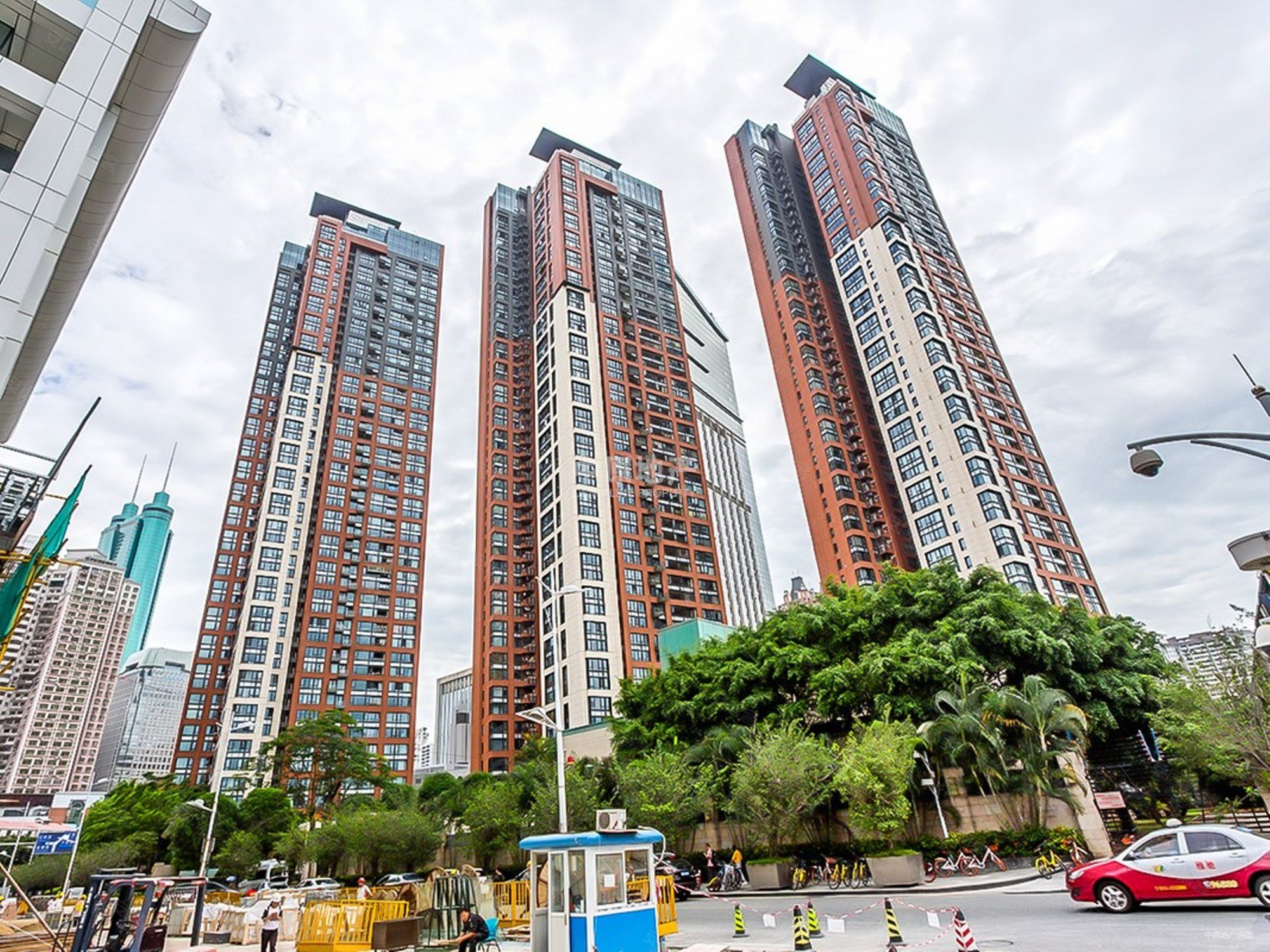 幸福里业主腾名饿红本满五v一带固定私家车位