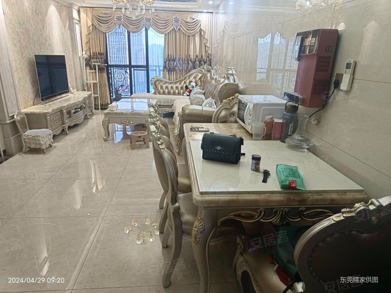 万达御湖公馆3室2厅1卫87.76㎡南185万