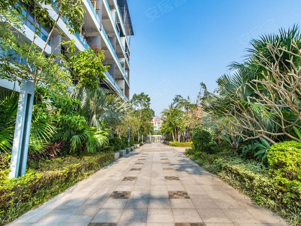 深圳南山前海德尚世家德尚世家,中空复式,豪华装修大5房,看房方便有