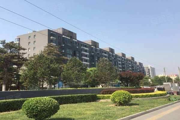 【小区户型】丽都东镇小区总共4栋9层高的板楼和14栋别墅,户型以三