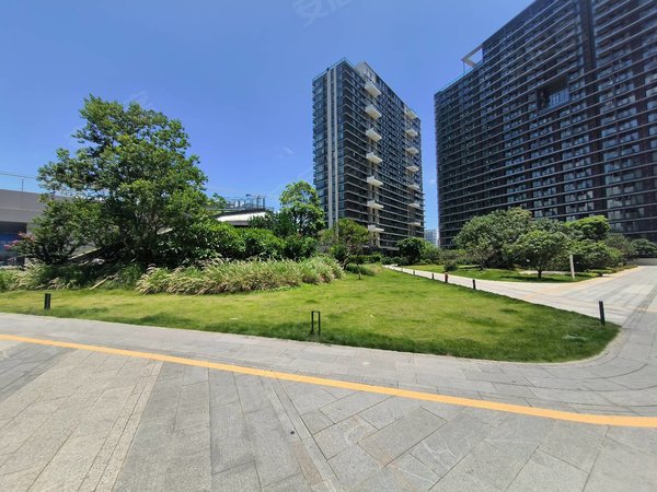 深圳宝安福永会展湾水岸广场a会展湾水岸 新出四房 干净整洁 停车方便