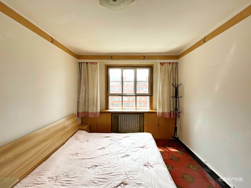 红山根西村4145号居民楼