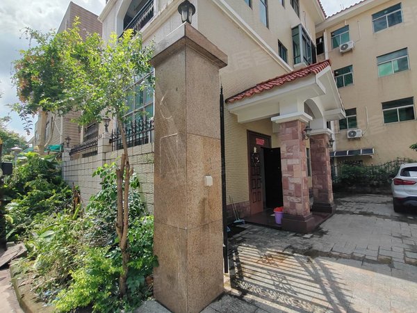 深圳龙华民治梅花山庄(别墅)梅花山庄独栋别墅 正大门口 可住家可办公