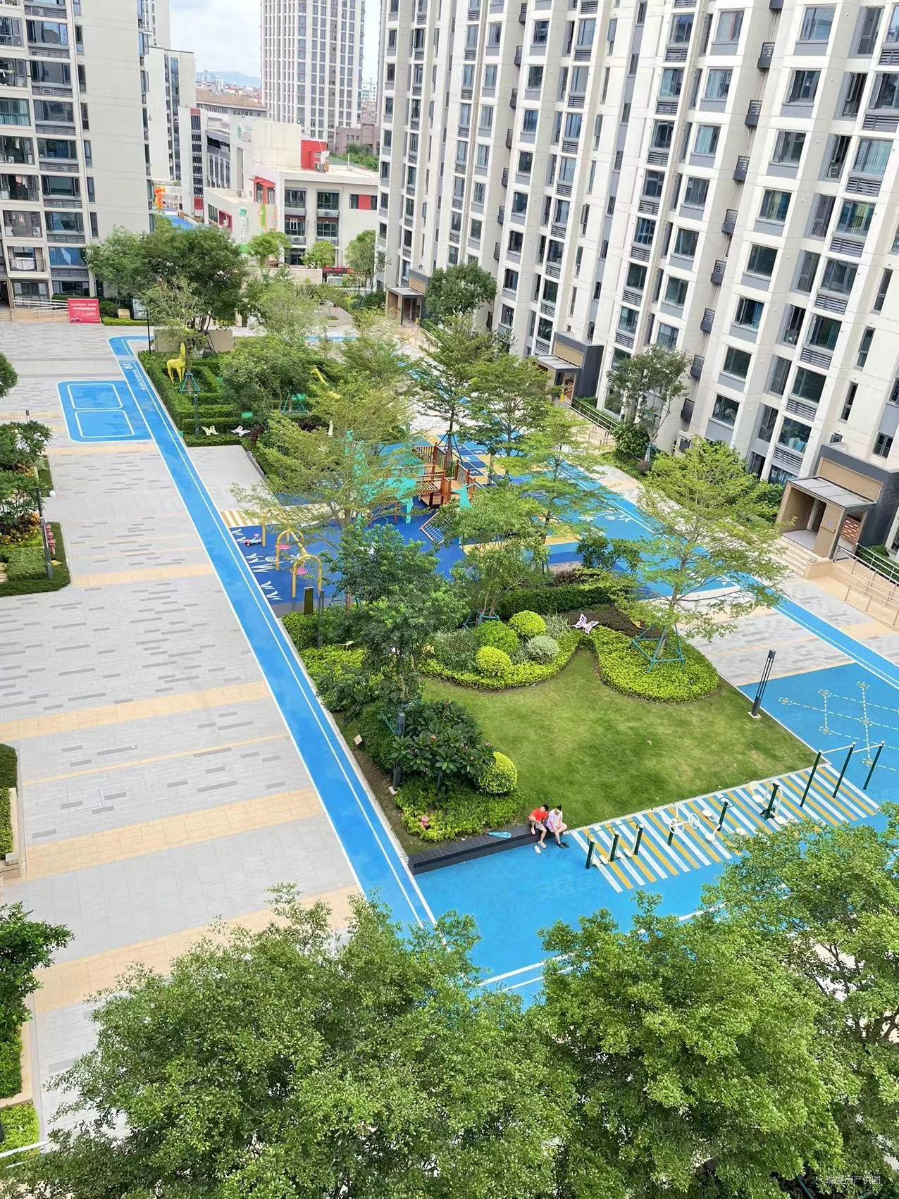 万科雅居乐金域缇香新房四房 开发商精装修中间楼层进出岛方便