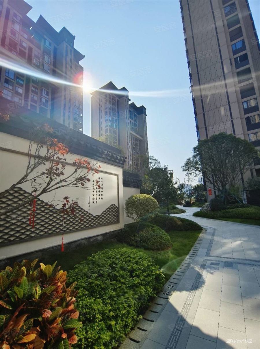 湾小文华建发磐龙府二期央玺 一梯一户城中区大唐保利