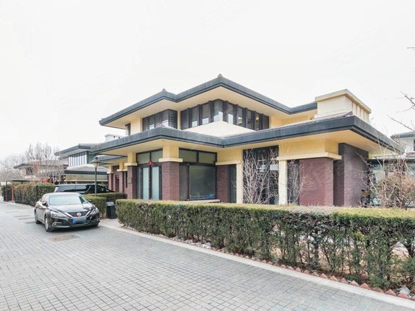 北京海淀四季青西山美庐西山美庐 半山独栋别墅 500平大花园 居家出租