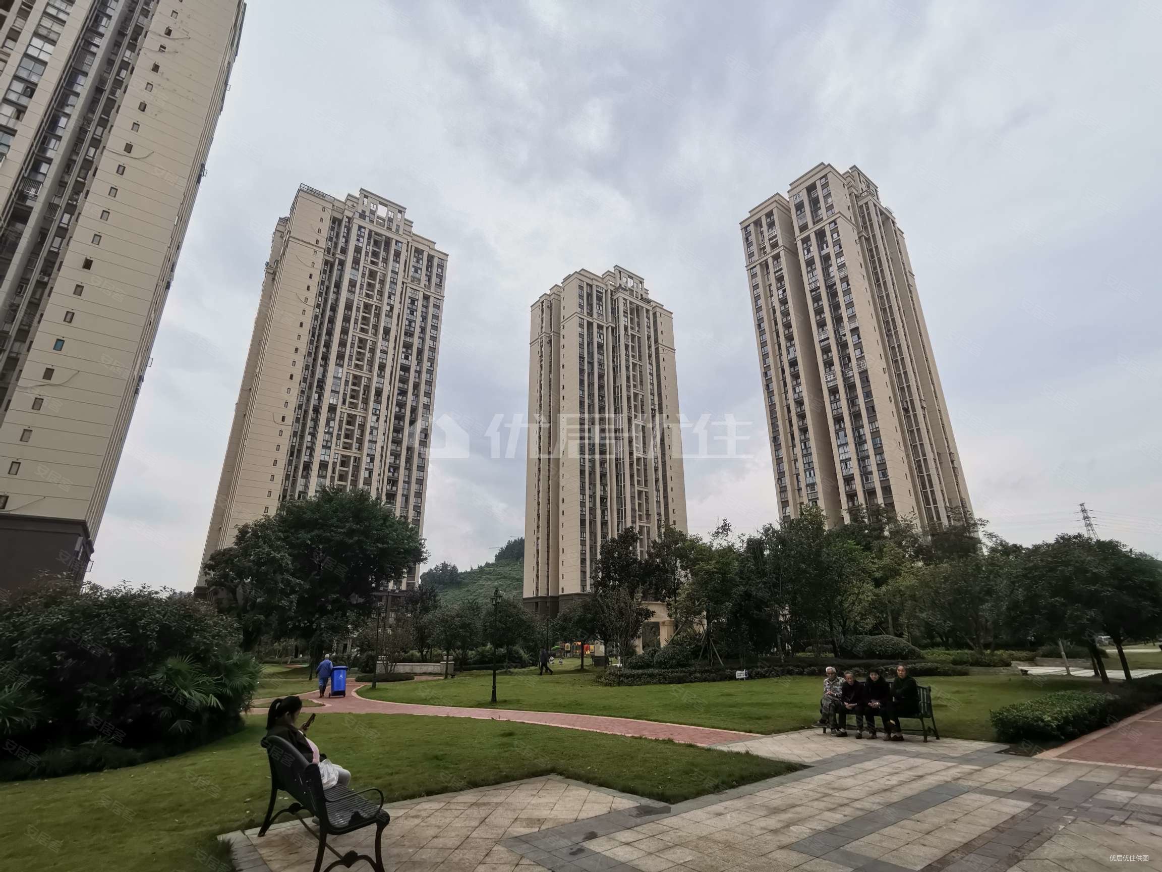 桥达蓝湾半岛3室2厅1卫76㎡南101万