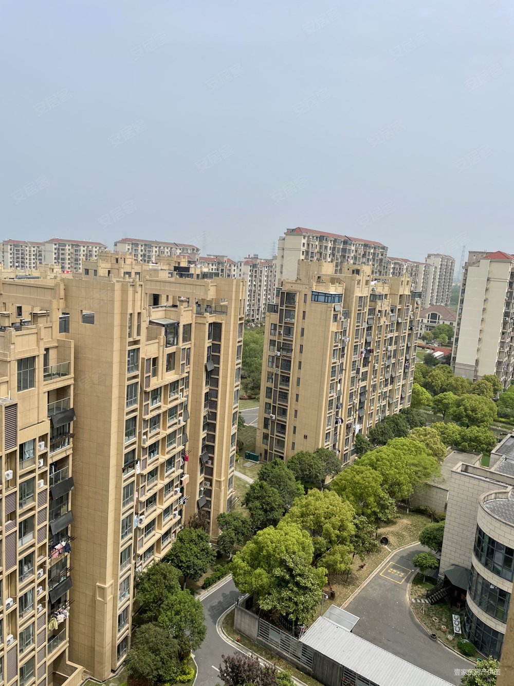 清新装修,看中价格好谈,华府庄园好楼层精装两房急售