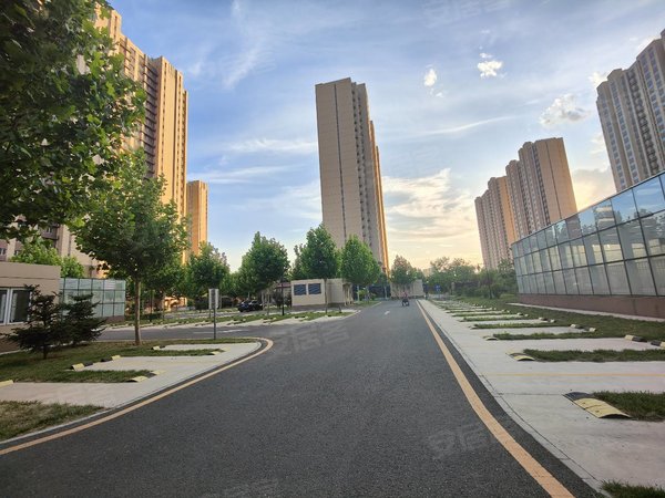 北京朝阳豆各庄丽景嘉苑黑庄户 豆各庄 丽景嘉苑精装3居 地砖 随时