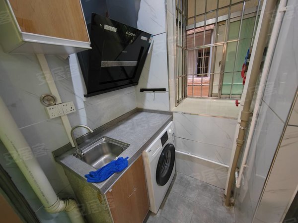 深圳宝安沙井上寮村沙井11号线地铁口可短租,押一付一,公寓直租,家具