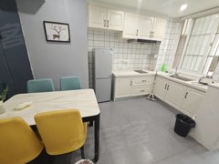 马鞍山花山印象汇明都财富广场旁 阳光大厦精装一室一厅 民用水电 有单独厨房出租房源真实图片