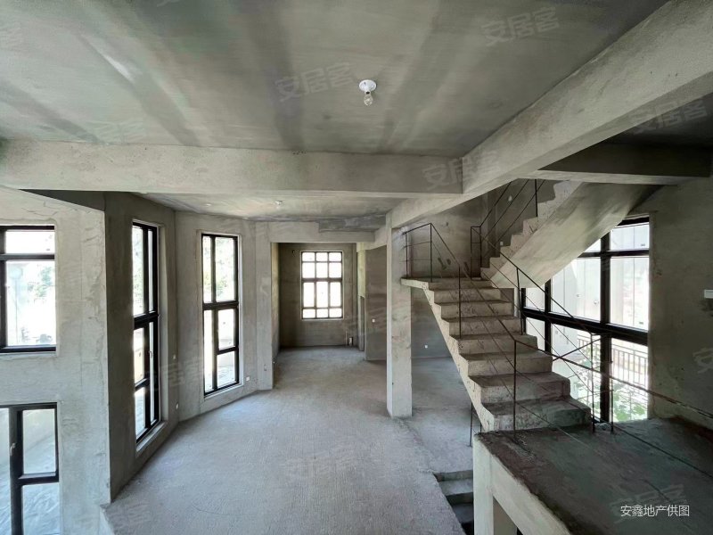 中体独栋 依山傍水 环境清幽,中体九号院别墅二手房,750万,5室3厅,5卫