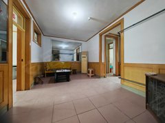 昌邑昌邑城区时代广场靠近医院超市两室两厅简单家具家电拎包入住无物业月租低长租优惠出租房源真实图片