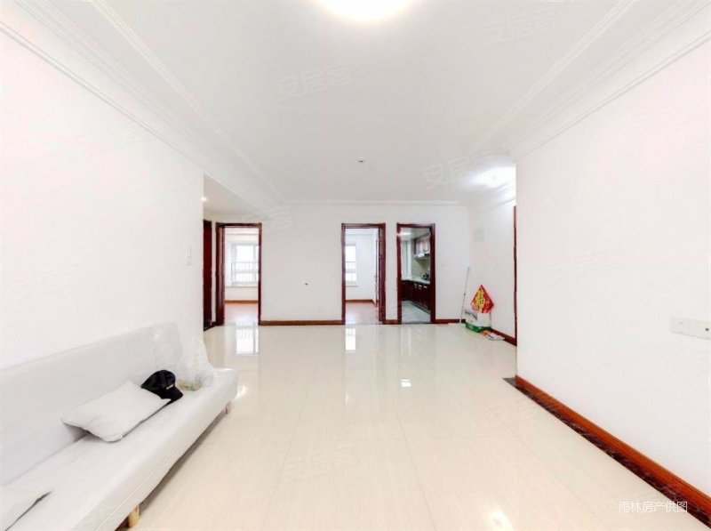 次新小区,绿化好,楼栋位置前后无遮挡,中间楼层边户,荣盛观澜悦居二手