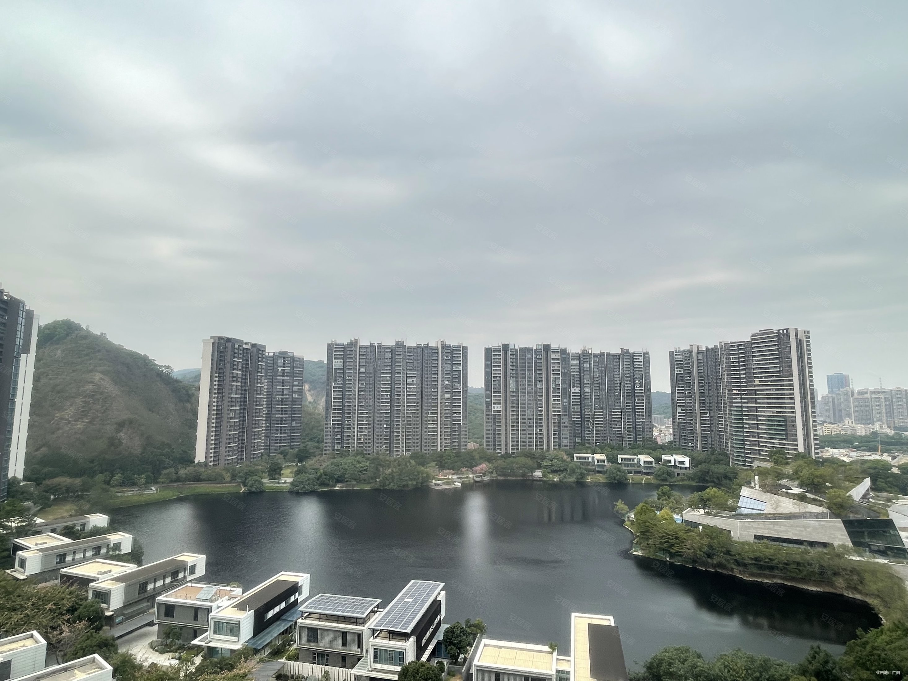 时代南湾4室2厅2卫145.52㎡南北258万