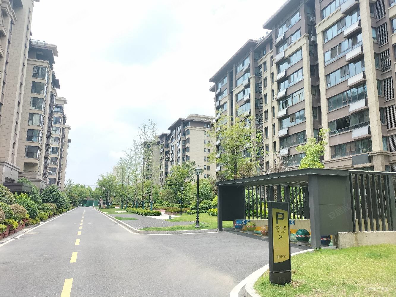 弘阳昕悦府次新小区电梯洋房中间楼层有钥匙毛坯满两年