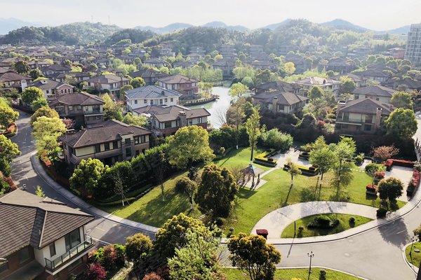 钱湖比华利(别墅)