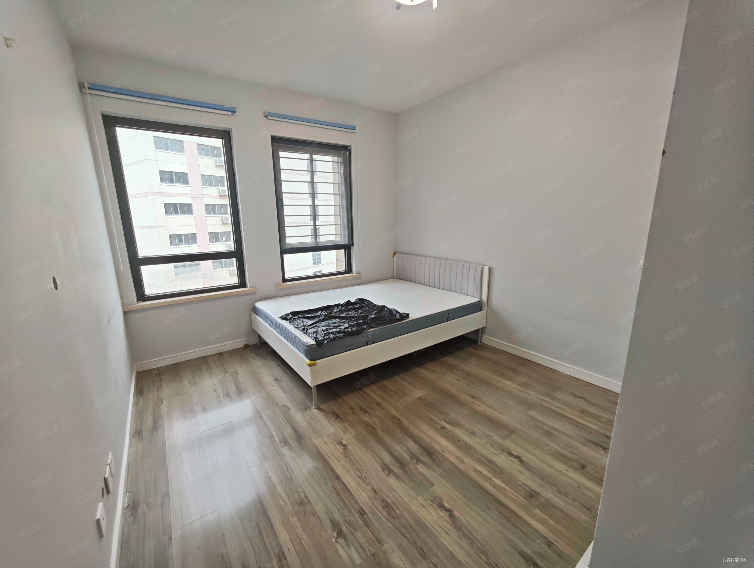 张江汤臣豪园四期3室2厅2卫137.9㎡南北1321万