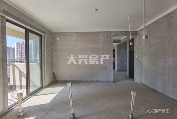 建发央誉4室2厅2卫133.8㎡南北258.9万