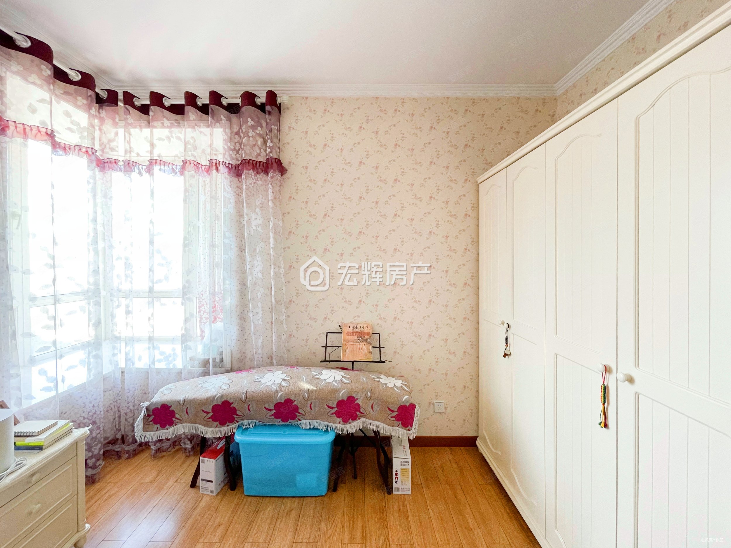 鸿运润园3室2厅2卫145.38㎡南北189万