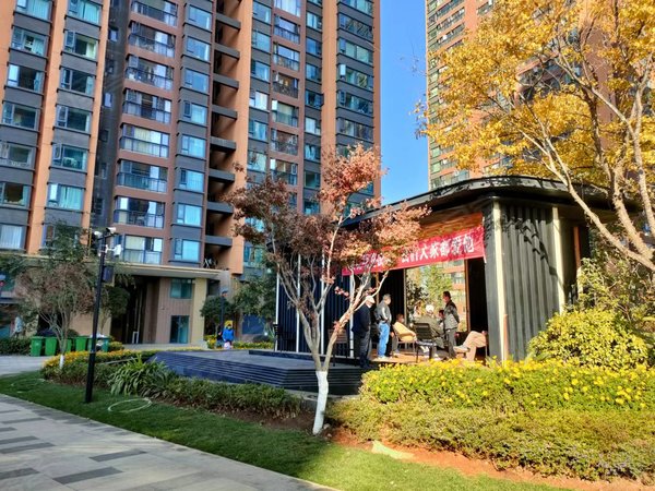 新出四十三云大医院旁两房精装海伦堡中央广场急租