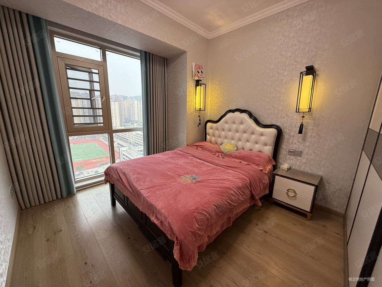 御学府小区4室2厅2卫144㎡东南128.8万