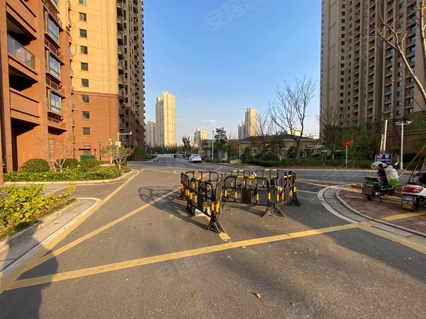 无锡滨湖河埒西郊佳苑西郊佳苑 整租两室 紧靠万达 包物业 男女不限