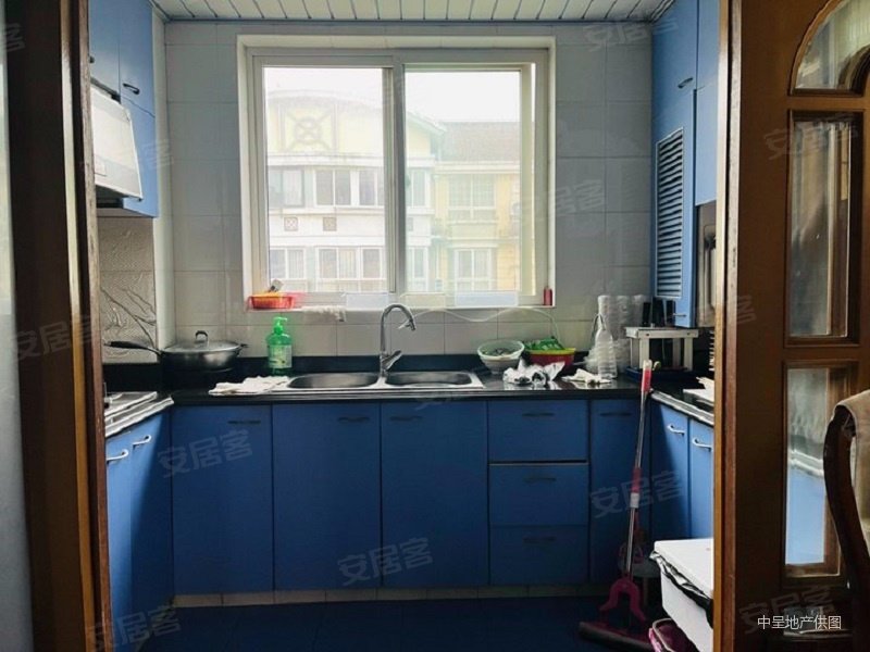 上海房产网>上海二手房>浦东二手房>三林二手房>上南山水苑(东区)>800