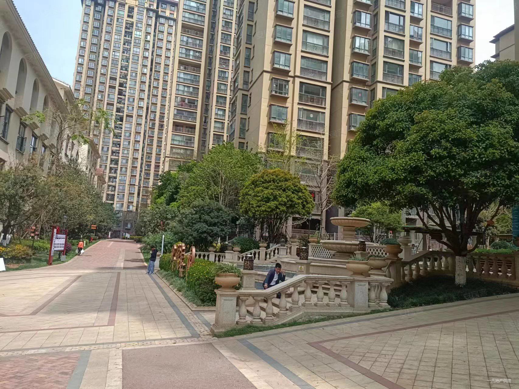 兴冶国际斗南附近南北通透三居室大阳台采光好