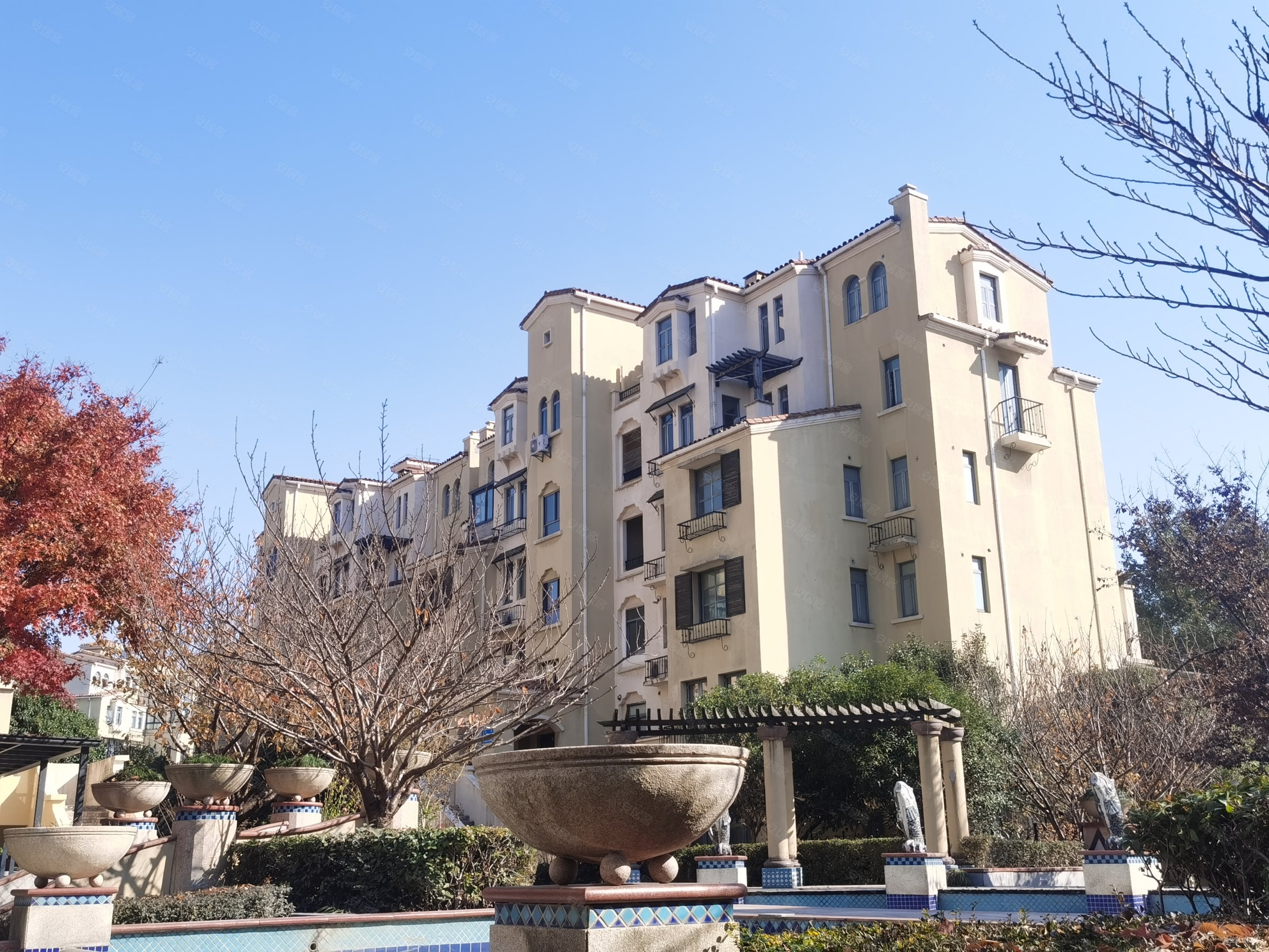 马山 板楼 南北通透 双卫格局 超低密度 送院子,圣芭芭拉国际社区二手