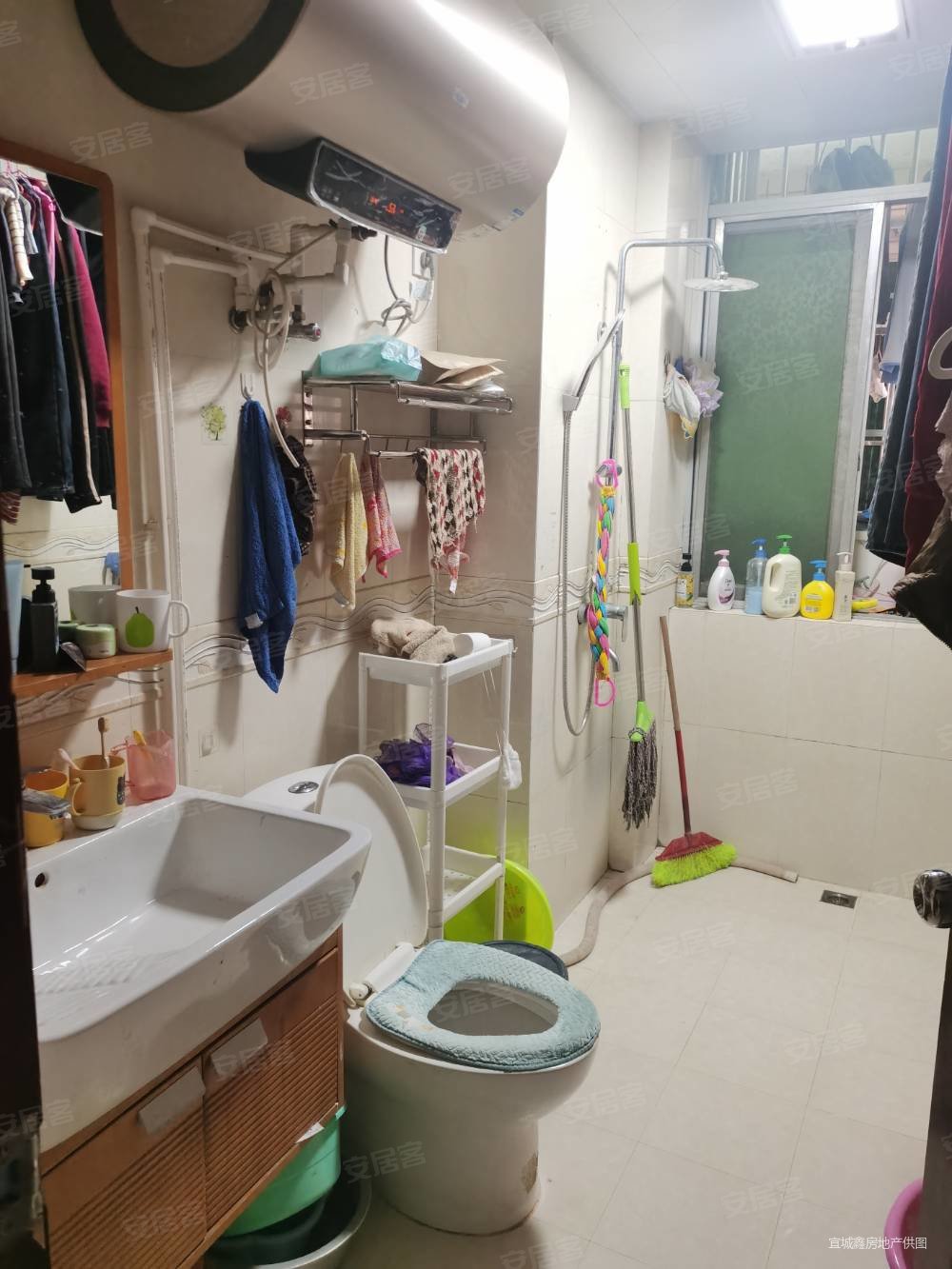 天利广场3室2厅2卫146㎡南北69.8万