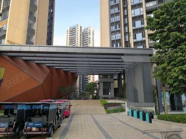 深圳光明公明宏发天汇城(二期)公明大千里商业旁 精装3房住宅 带车位