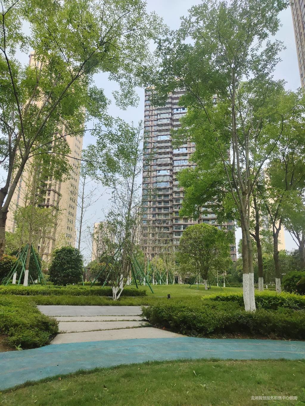 星悦北恒紫云4室2厅2卫149.67㎡东南218万