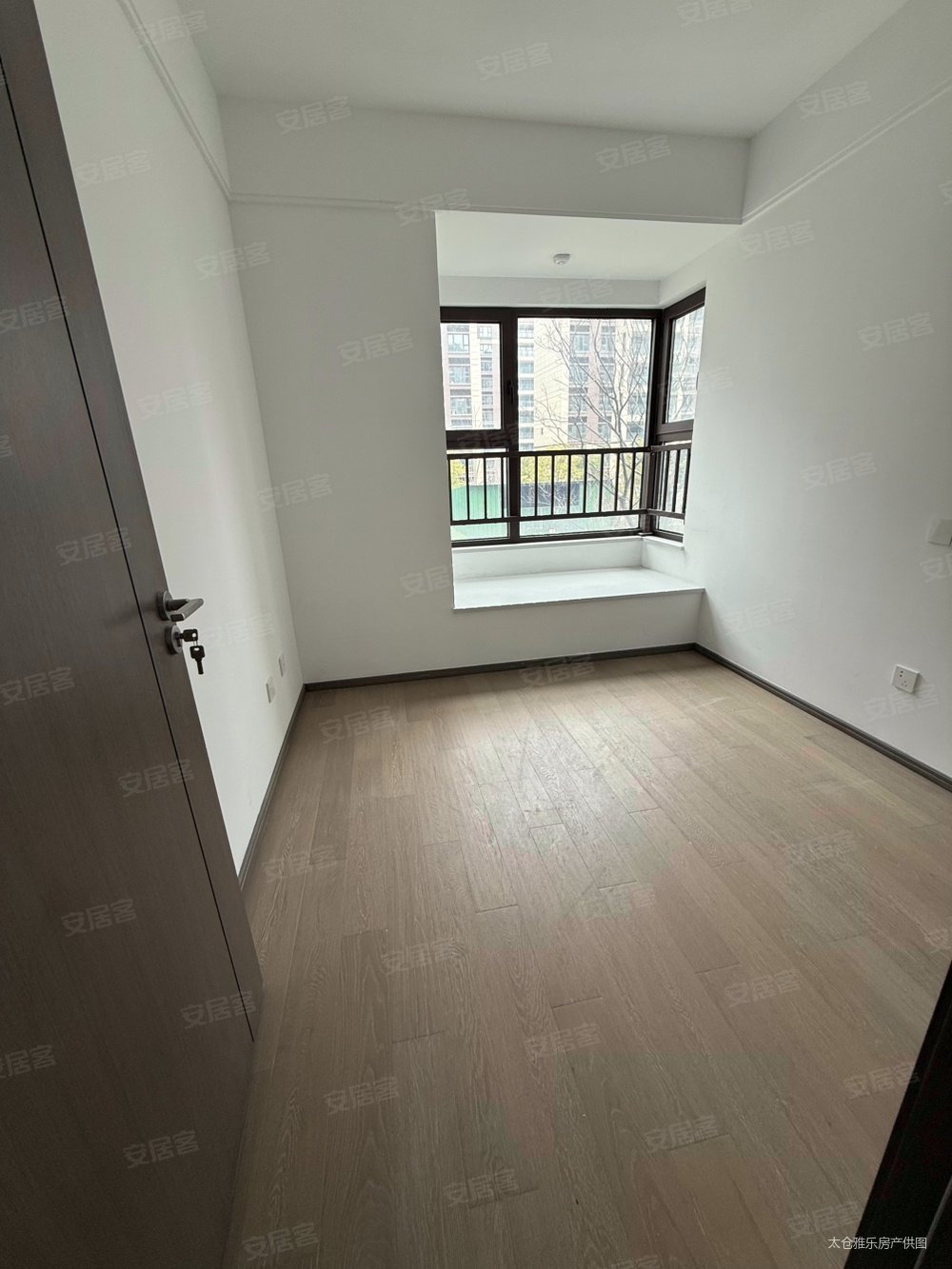 心望雅苑3室2厅2卫105㎡南北168万