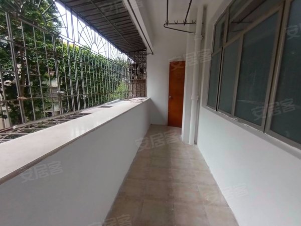 深圳罗湖东门翠华花园翠华花园,三房两厅两卫,低楼层空房急租出租房源