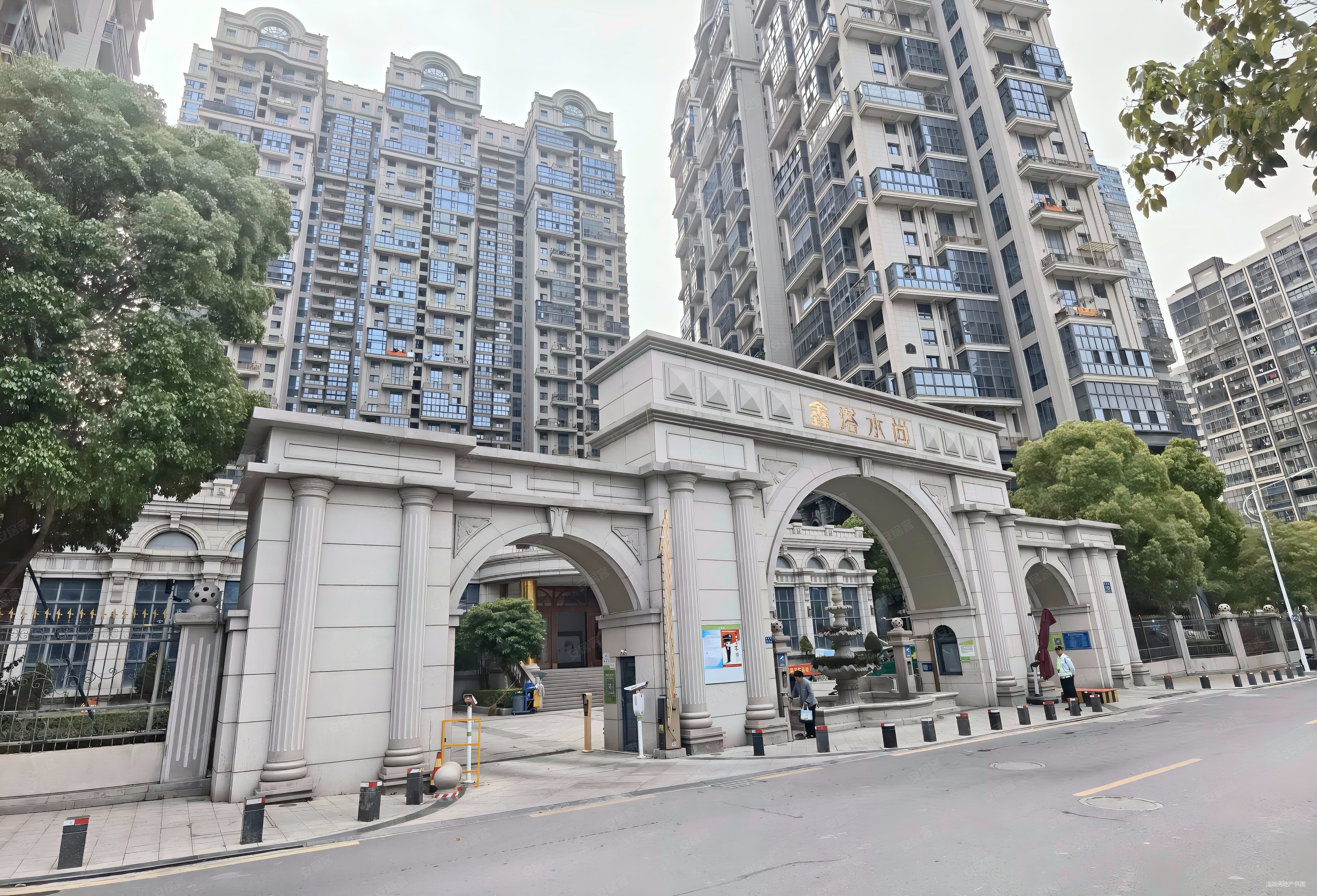 鑫塔水尚精装三房拎包入住东南朝向电梯房产权清晰