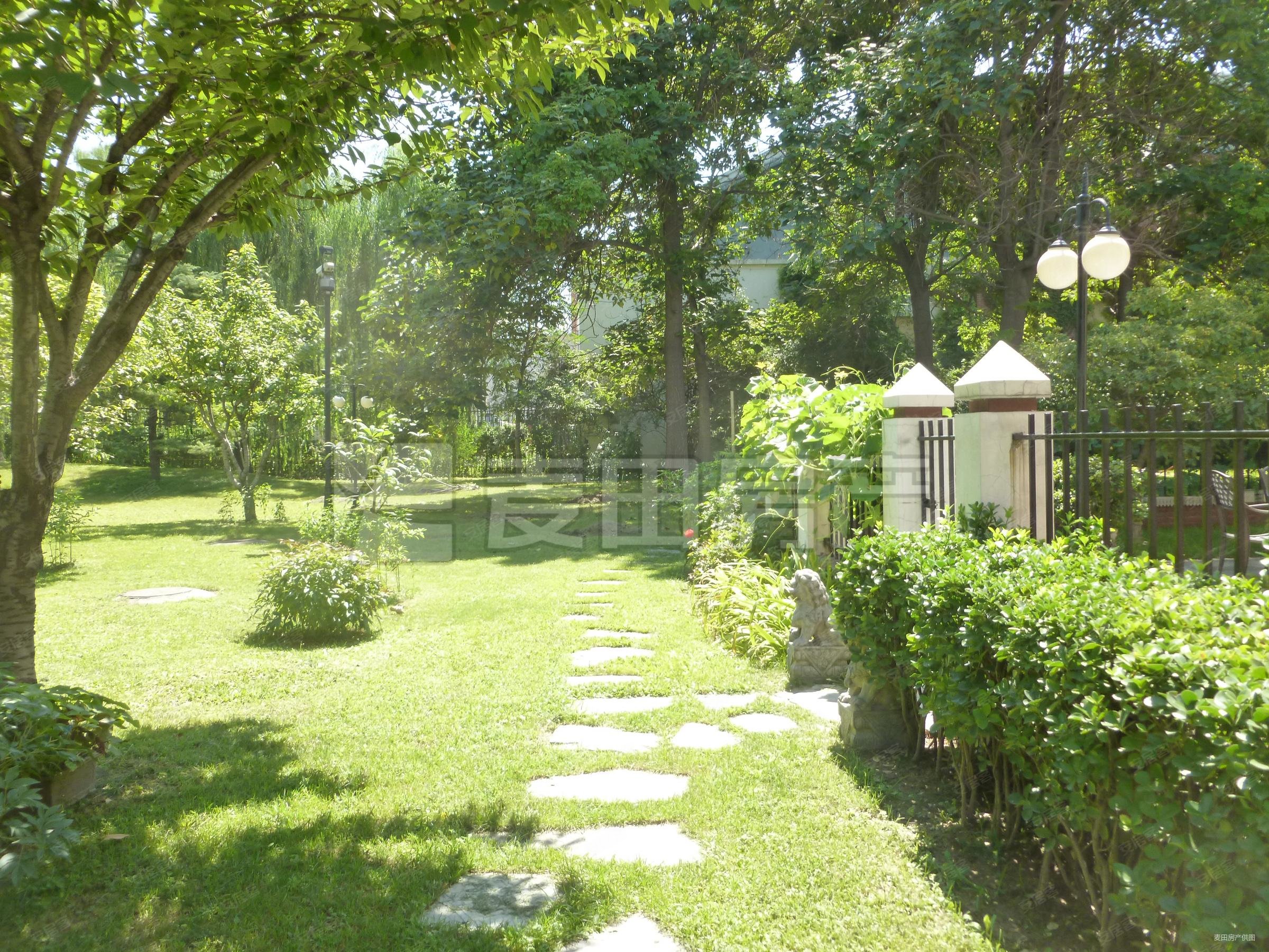 富成花园5室3厅4卫1000㎡东南8000万