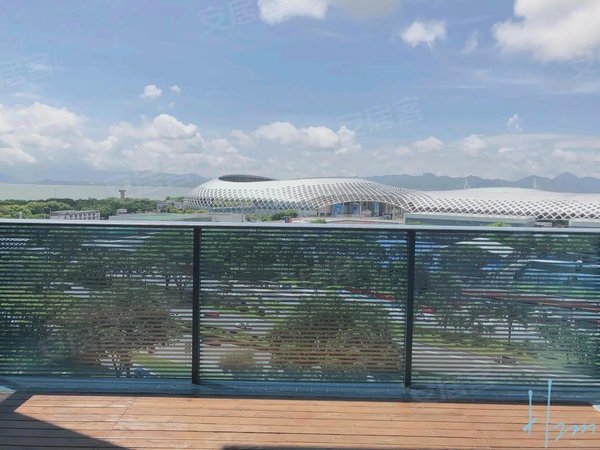 深圳南山科技园京武浪琴半岛深圳湾首排海景房,一线海景视野,精致装修