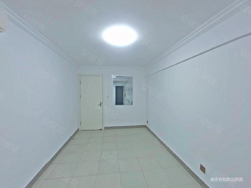 金鹏大厦 南向采光好 交通便捷 有电梯 产权清晰 近地铁