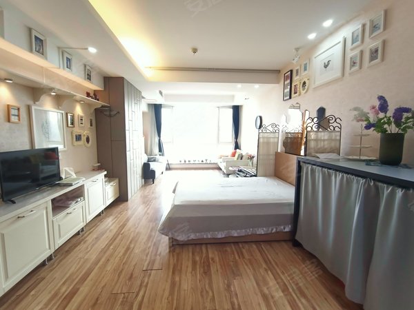 大连中山昆明街伊景华园出租伊景华园中间楼层一室西南向住宅时候陪读居住出租房源真实图片