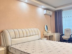 黄石黄石港大上海步行街水之梦大门对面，蜂鸟公寓出租房源真实图片