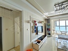 青岛黄岛东方影都视野楼层装修很好的套二 全屋高档定制 设备全 密码锁随时看房出租房源真实图片