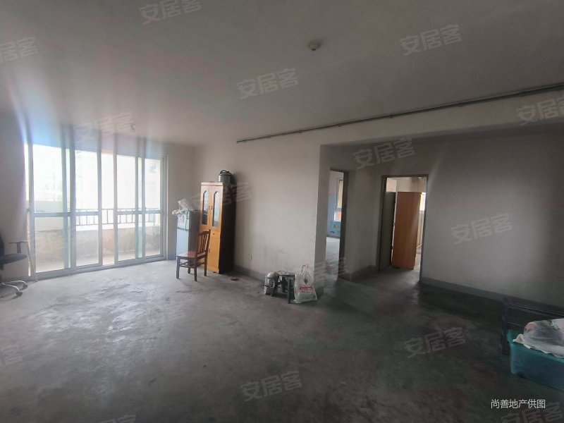 凌桥景园!三房两卫!诚心出售!看房有钥匙!