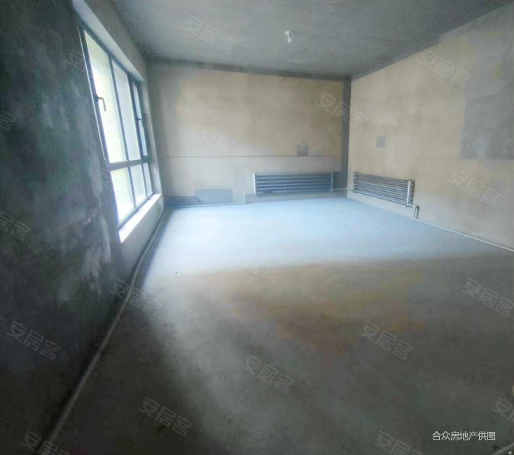 中海龙玺合院别墅单价9000多房主急售价格可议随时看