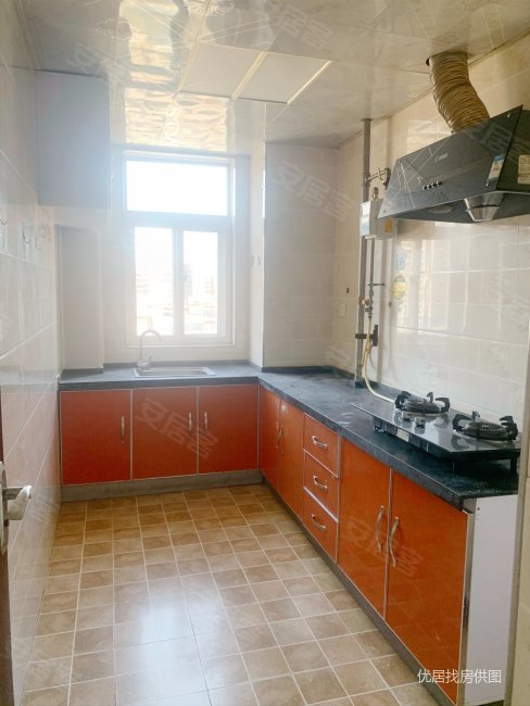 出售沣东吾悦广场对面和平丽苑小区高层中间楼层精装修地铁口